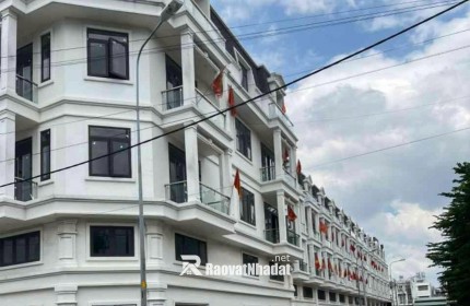  Hiếm! Nhà Nở Hậu Đẹp Đông Hưng Thuận 2 – Sát Tân Bình, Xây 4 Tầng, Giá 4,3 Tỷ