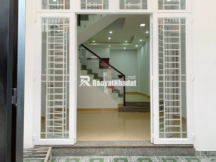 6,5 tỷ nhà 55m2, 3 tầng hẻm xe hơi đậu cửa sát QL13, tiềm năng ra mặt tiền