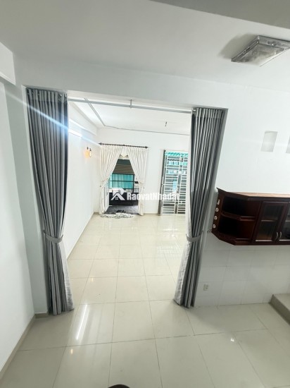 55m2 - ngang 5m - ngay chợ Hiệp Bình, sát Phạm Văn Đồng, nhà 1 trệt 1 lầu