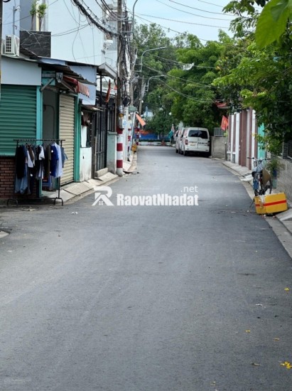 Bán nhà cũ - bán đất tặng nhà. 210m2 - - đường Linh Đông - hẻm xe hơi tới cửa - ngang 8m