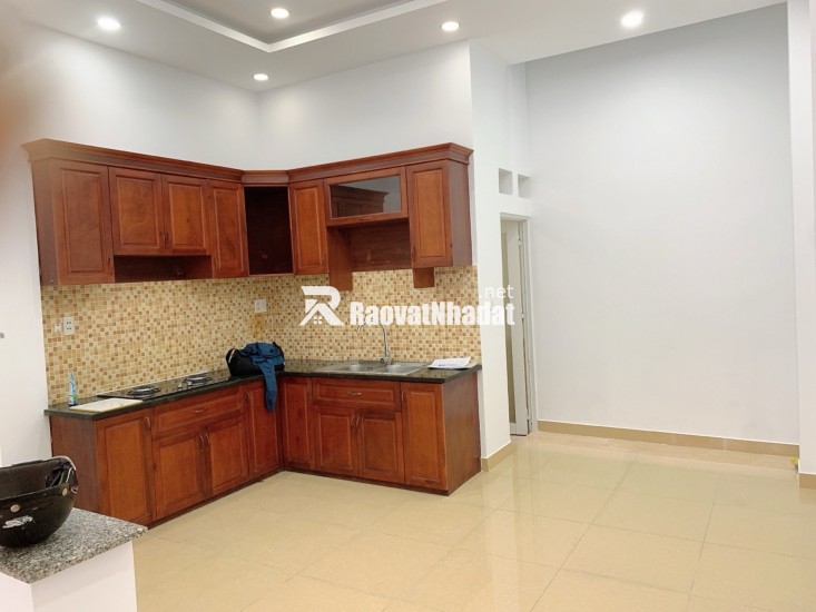 6,5 tỷ nhà 55m2, 3 tầng hẻm xe hơi đậu cửa sát QL13, tiềm năng ra mặt tiền