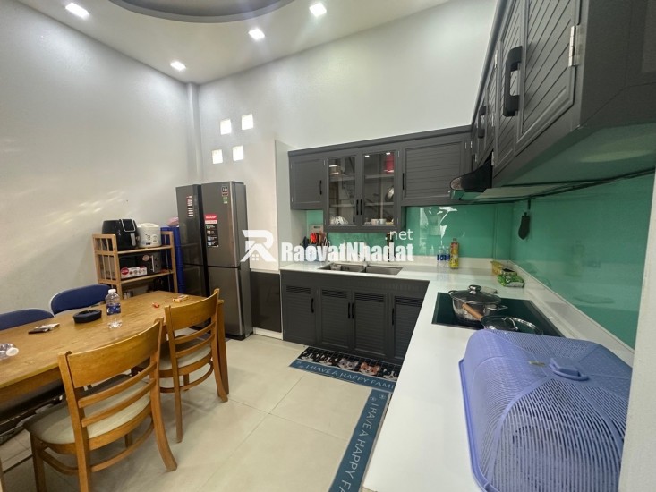 Bán nhà 6x13 - Trục Phạm Văn Đồng - 1 trệt 1 lầu - Hẻm xe hơi tới cửa