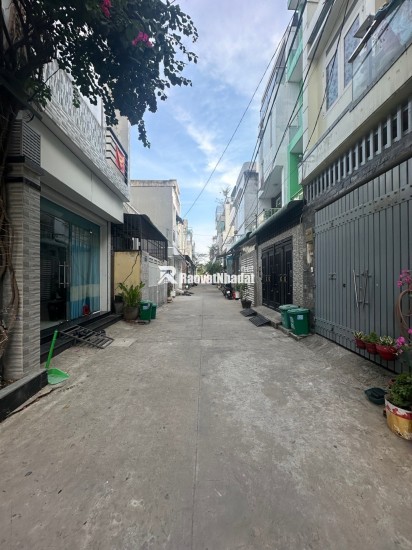 Bán nhà 6x13 - Trục Phạm Văn Đồng - 1 trệt 1 lầu - Hẻm xe hơi tới cửa