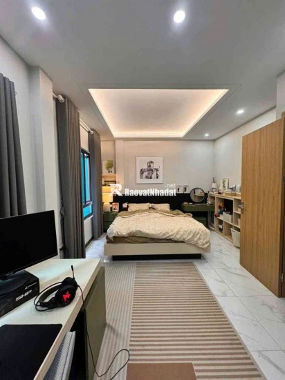 5 Tầng Mới Kính Kooong – 3,95 TỶ- Gần Chung Cư Lộc Ninh