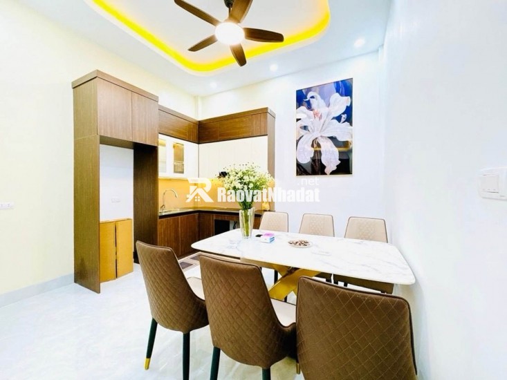 Oto đỗ cửa Đống Đa - kinh doanh tốt - 55m2 mà chỉ nhỉnh 15 đồng