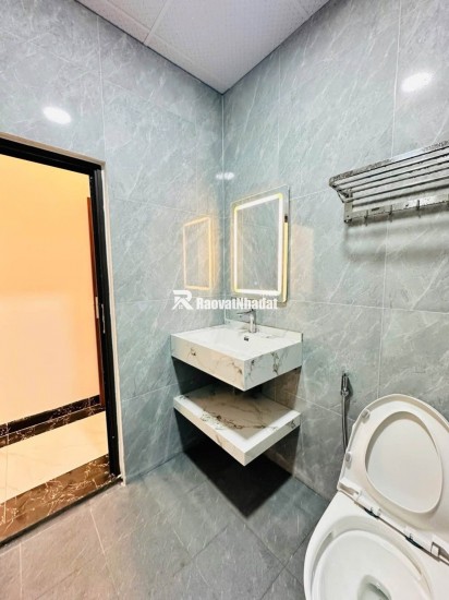 BÁN nhà tt văn hoá nghệ thuật ĐỐNG ĐA- đầu tư hoặc giữ tiền chỉ 10ty TL mạnh