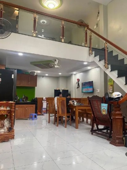 NHÀ 4 TẦNG 