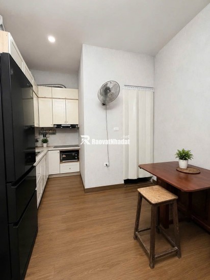 NHÀ NHO NHỎ TRONG CON NGÕ TO TO -25m2 CHỈ 4tỷ là ENTER
