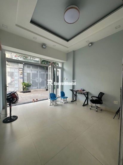 Bán nhà 6x13 - Trục Phạm Văn Đồng - 1 trệt 1 lầu - Hẻm xe hơi tới cửa