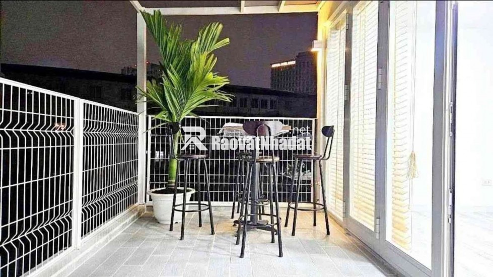 TRUNG TÂM BA ĐÌNH- 6 TẦNG THANG MÁY , LÔ GÓC, NHÀ MỚI ĐẸP