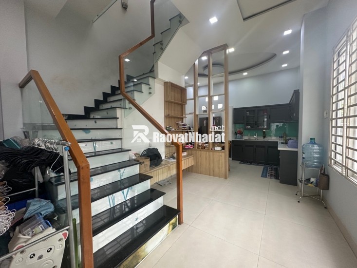 Bán nhà 6x13 - Trục Phạm Văn Đồng - 1 trệt 1 lầu - Hẻm xe hơi tới cửa