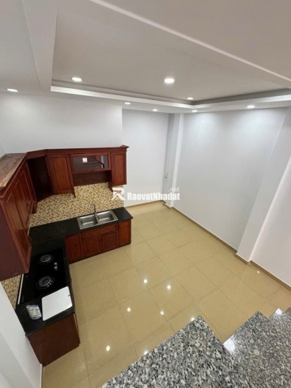 6,5 tỷ nhà 55m2, 3 tầng hẻm xe hơi đậu cửa sát QL13, tiềm năng ra mặt tiền