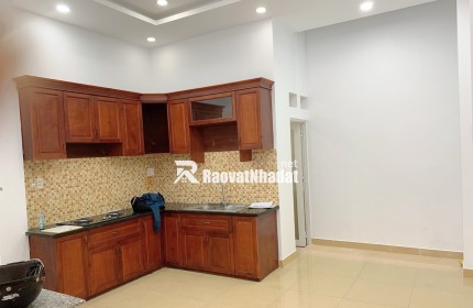 6,5 tỷ nhà 55m2, 3 tầng hẻm xe hơi đậu cửa sát QL13, tiềm năng ra mặt tiền