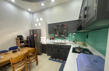 Bán nhà 6x13 - Trục Phạm Văn Đồng - 1 trệt 1 lầu - Hẻm xe hơi tới cửa