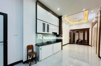BÁN nhà tt văn hoá nghệ thuật ĐỐNG ĐA- đầu tư hoặc giữ tiền chỉ 10ty TL mạnh
