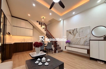KHU VIP BA ĐÌNH - NHÀ ĐẸP  - GẦN PHỐ - HÀNG XÓM VINCOM GALLERY