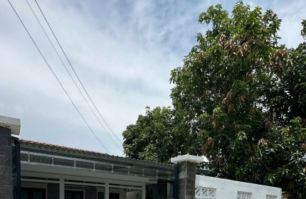 CC BÁN NHÀ D7/3 ẤP 4, XÃ QUI ĐỨC, HUYỆN BÌNH CHÁNH 116,5M2 CHỈ 3.5 TỶ. LH:0908558680.
