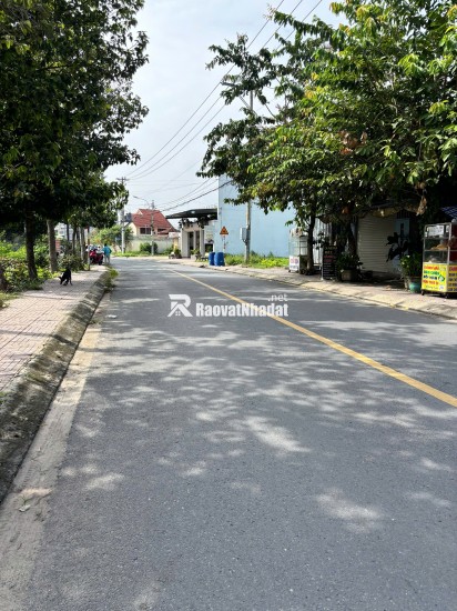 BÁN 4 LÔ ĐẤT THỊ TRẤN CỦ CHI (200M2 ĐẾN 224M2) SHR. CHỈ TỪ 5.5 TỶ/LÔ. LH:0901393456.
