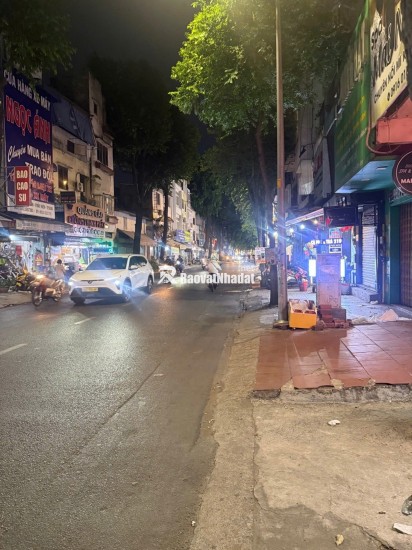 BÁN NHÀ MẶT TIỀN KINH DOANH ĐƯỜNG NGUYỄN THÁI BÌNH. GIÁ 10 tỷ