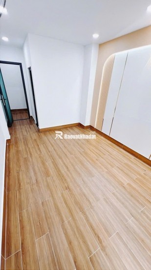 Bán nhà 4 tầng,diện tích sử dụng 80m2, 3PN, P3, Q.4, giá 6.7 tỷ, sổ đỏ chính chủ, LH 0793888191