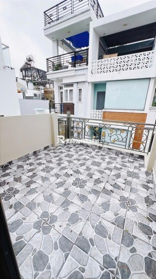 Bán nhà 4 tầng,diện tích sử dụng 80m2, 3PN, P3, Q.4, giá 6.7 tỷ, sổ đỏ chính chủ, LH 0793888191