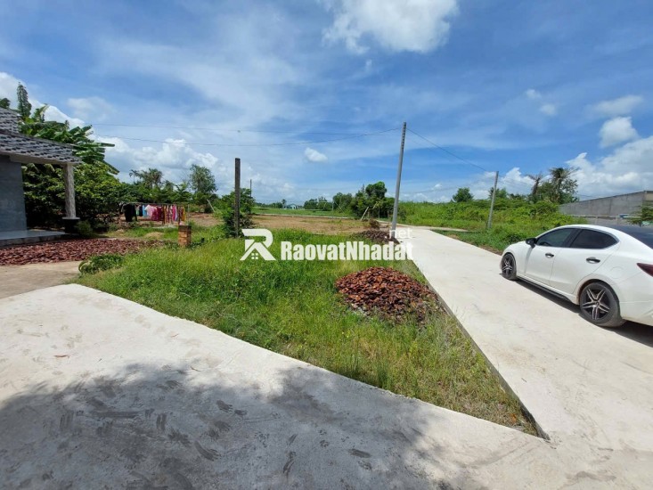BÁN LÔ ĐẤT THỔ CƯ VỊ TRÍ ĐẸP TẠI ẤP 6 XÃ TÂN TRẠCH, CẦN ĐƯỚC, LONG AN. LH:0903187068.