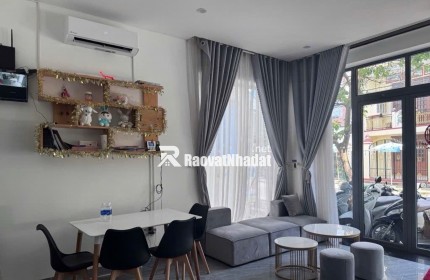 Bán nhà đường Hà Huy Giáp , giá chỉ nhỉnh hơn 8 tỷ